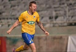 Riise'den şahane frikik