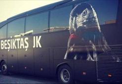 Beşiktaş takım otobüsüne saldırı!