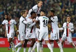 Son dakika! Beşiktaş'ta 2 futbolcu daha koronavirüse yakalandı