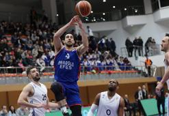 Anadolu Efes, İstanbul BBSK'yi son çeyrek performansıyla geçti: 80-93