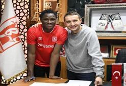 Balıkesirspor, Peter Ambrose ile profesyonel sözleşme imzaladı
