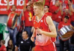 Genç basketbolcu evinde ölü bulundu