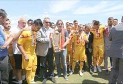 Göztepe şampiyonluk kupasını aldı