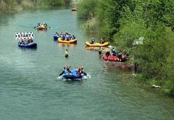 Dünya şampiyonu raftingciler zirveyi bırakmak istemiyor