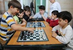 23 Nisan Çocuk Bayramı Satranç Turnuvası şampiyonları belli oldu