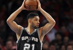 Spurs, Duncan'la güldü