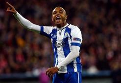 Brahimi'nin menajerinden Beşiktaş açıklaması