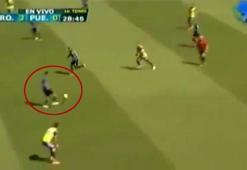 Ronaldinho'dan fantastik asist