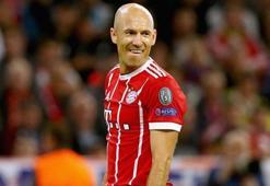 Beşiktaş ve Fenerbahçe'nin ilgilendiği Arjen Robben'le ilgili flaş açıklama