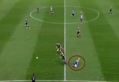 Ömer Toprak, Arda'yı faulle durdurdu