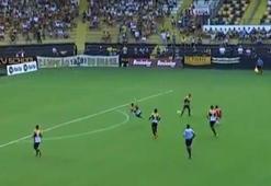 Eski Trabzonlu'dan şapka çıkartılacak gol!