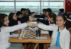 Trabzon'daki satranç turnuvasına 12 ilden 400'ün üzerinde kişi katıldı