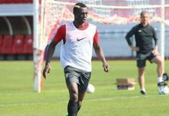 Bafetimbi Gomis'in kuzeni Honore Gomis, Menemenspor'da