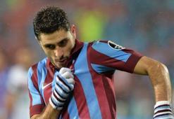 İsyan bayrağını çekti