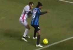 Ronaldinho rakibinin aklını aldı