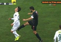 "Bu pozisyonda sarı kart gösteren hakemin..."