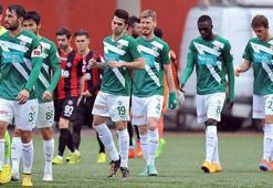 Bursaspor taraftarı yan hakemi mahkemeye verdi