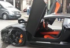 Lamborghini'yi parçaladı!