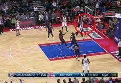 Russel Westbrook'tan müthiş smaç