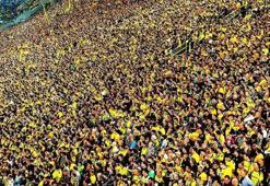 Dortmund taraftarları Emirates'i inletti