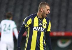İslam Slimani için inanılması zor iddia: "Düşman kulüp" Beşiktaş'a gidecek!