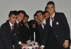Yemin ederek imza attılar!
