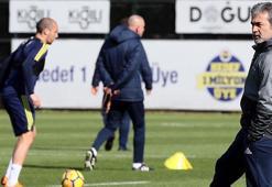 Aykut Kocaman'dan futbolcularına şut uyarısı!