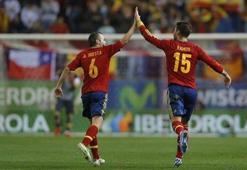 Iniesta ve Ramos böyle yakalandı