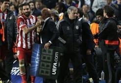 Mou'dan şok hareket