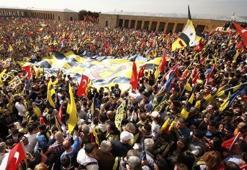Adalete Fener Yak şarkı oldu
