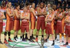 Kelsey Bone havaalanında coştu