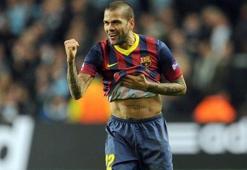 Alves kendinden geçti