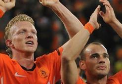 Sneijder ve Kuyt'a Mili Takım Müjdesi