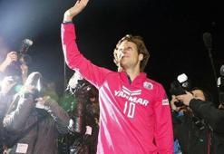 Forlan ilk maçında coştu