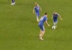 Terry oğluna acımadı