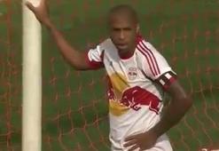 Henry yine yaptı yapacağını