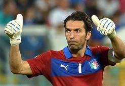 Buffon'dan inanılmaz refleks