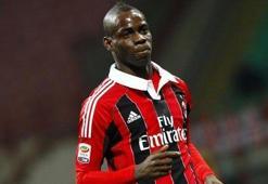 Balotelli bildiğiniz gibi!