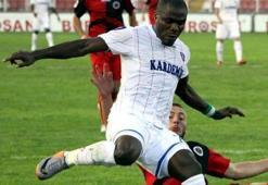 Emenike şampiyonluk golünü attı!