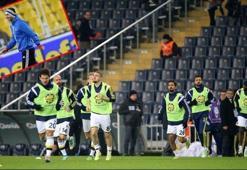 Fenerbahçe ve Başakşehir'in ilk 11'leri belli oldu