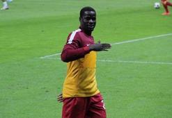 Eboue yine çıldırdı!