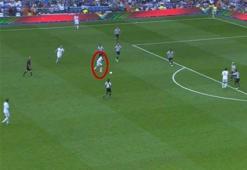 Figo'dan muhteşem gol