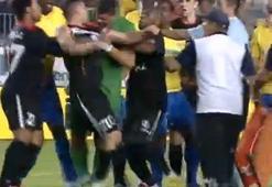 Romanya'da Suarez vakası! Rakibini ısırdı