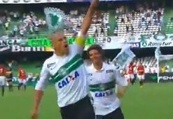 Alex, Coritiba'yı şampiyon yaptı