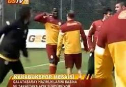Eboue ile Sneijder güldürdü!