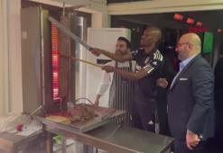 Fenerbahçe derbisi öncesi Beşiktaşlı futbolculara döner ziyafeti