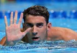 Michael Phelps gururla sunar