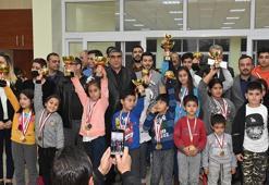 Tarsus'ta satranç ve briç turnuvaları
