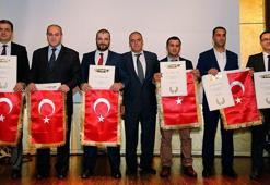 Şampiyonların kupaları Mehmetçiğe