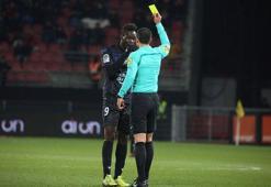 Mario Balotelli'ye ırkçı saldırı!